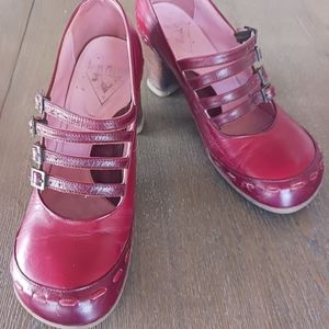Fluevog Red Operetta Mary Jane 4 Strap Hey Minstrel Size 9 RETIRED